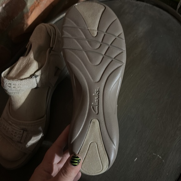 New Clark leather sandals with Velcro size 10 womens - Picture 2 of 5